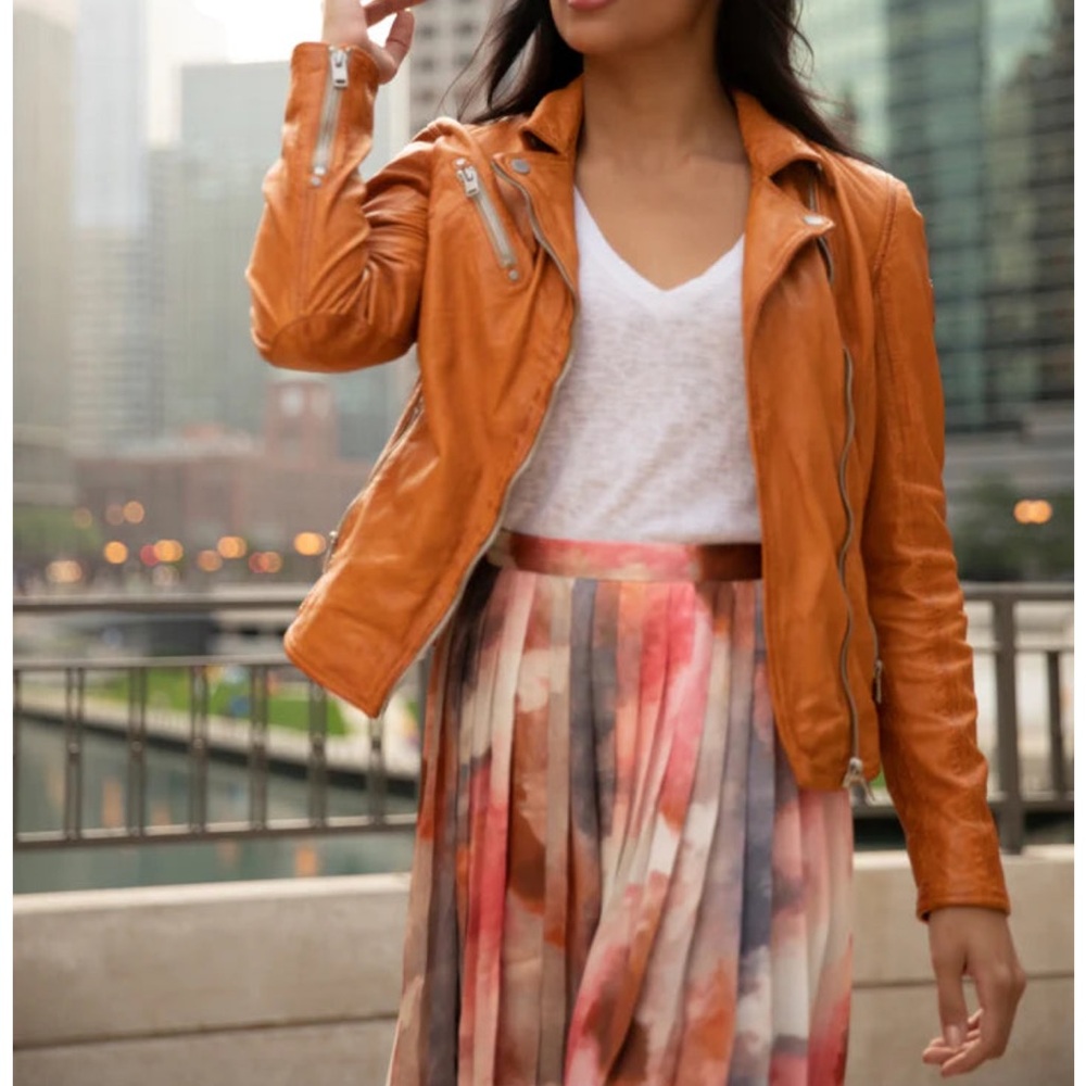 Mauritius Sofia Leather Moto Jacket with Cropped Design
